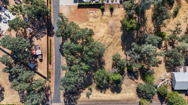 11632 Ridgewood Road, Redding, CA 96003