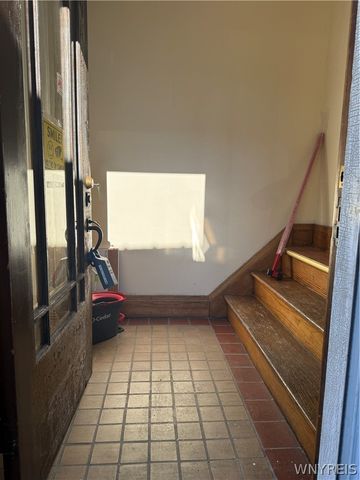 17 West Northrup Place N, Buffalo, NY 14214