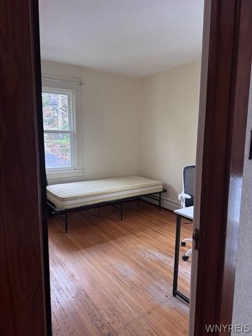 17 West Northrup Place N, Buffalo, NY 14214