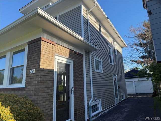 17 West Northrup Place N, Buffalo, NY 14214