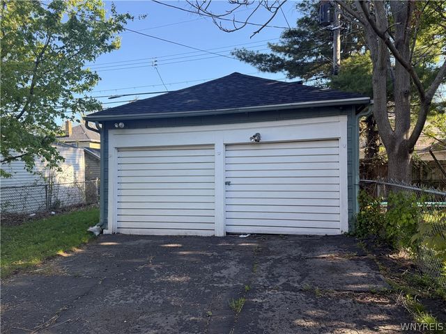 17 West Northrup Place N, Buffalo, NY 14214