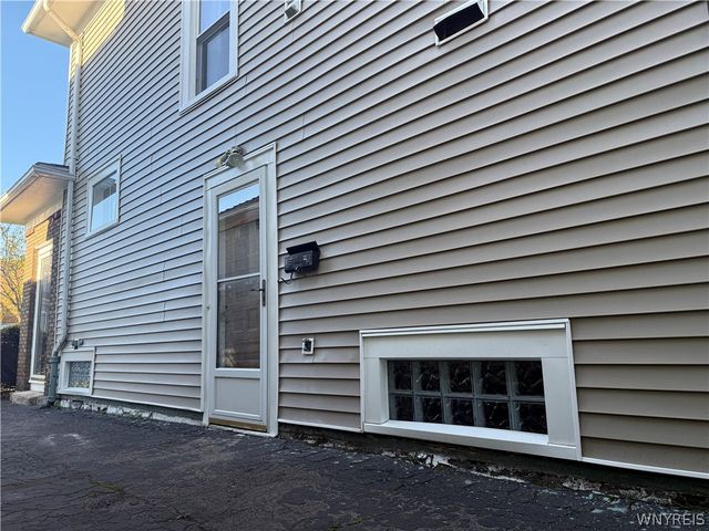 17 West Northrup Place N, Buffalo, NY 14214