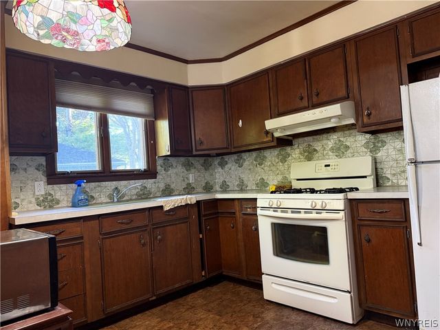 17 West Northrup Place N, Buffalo, NY 14214