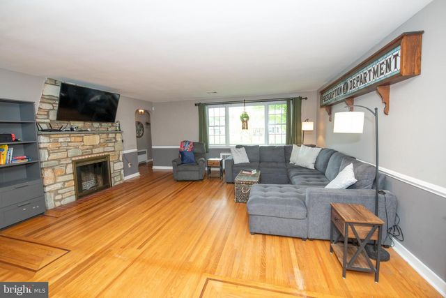 1259 GLENBROOK RD, Huntingdon Valley, PA 19006