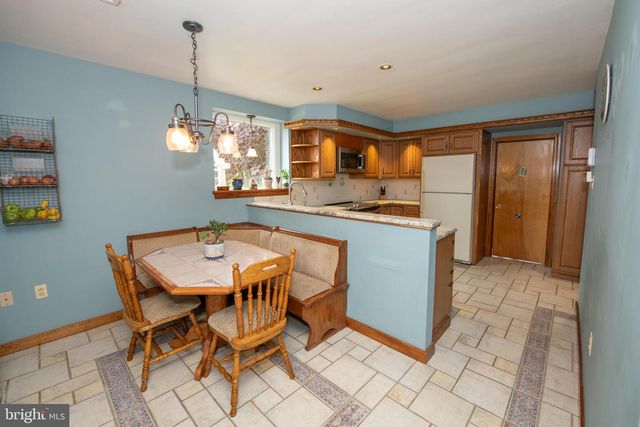 1259 GLENBROOK RD, Huntingdon Valley, PA 19006