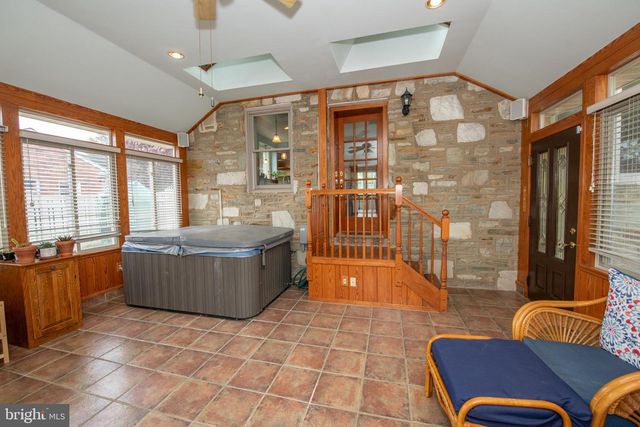 1259 GLENBROOK RD, Huntingdon Valley, PA 19006