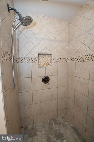 1259 GLENBROOK RD, Huntingdon Valley, PA 19006