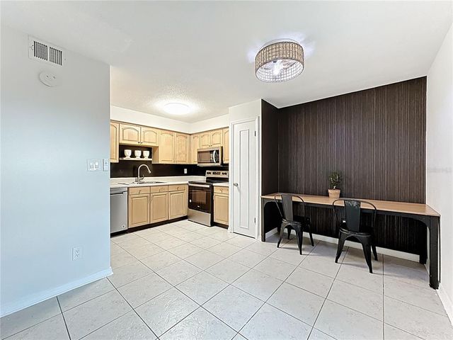 200 GEORGETOWN DRIVE C, Casselberry, FL 32707