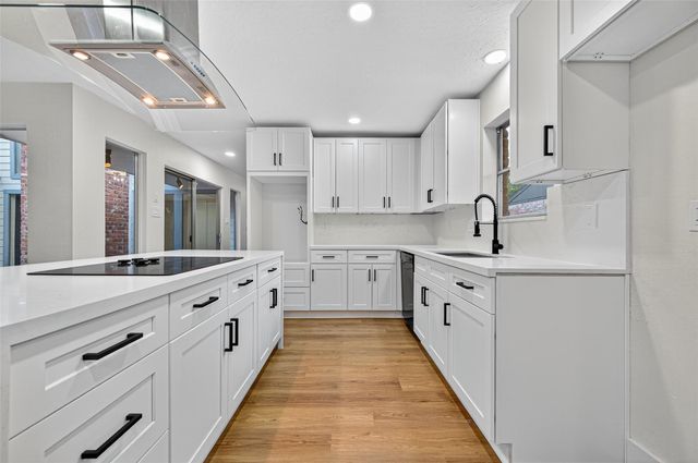 12210 Waldemar Drive, Houston, TX 77077