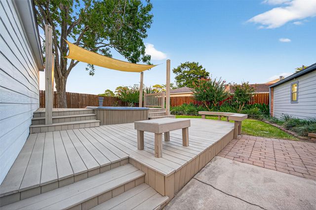 12210 Waldemar Drive, Houston, TX 77077