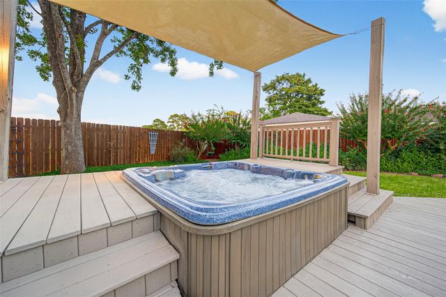 12210 Waldemar Drive, Houston, TX 77077