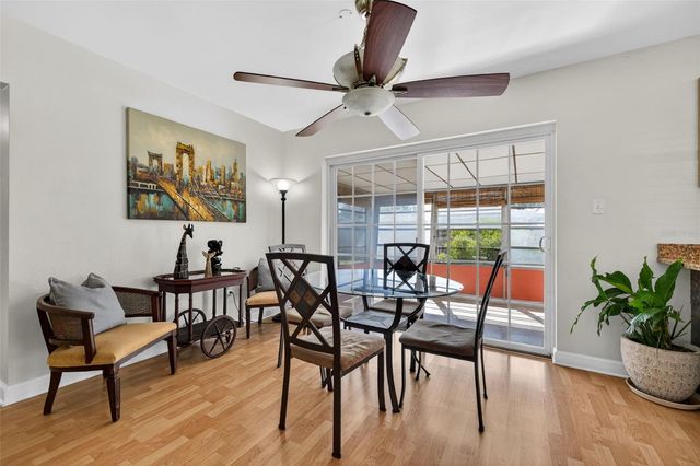 233 NW MADISON CIRCLE N, St Petersburg, FL 33702