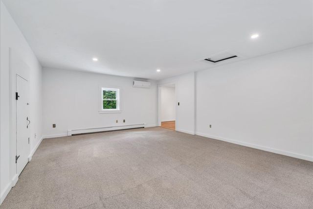 3 Viber Lane 1, Teaticket, MA 02536