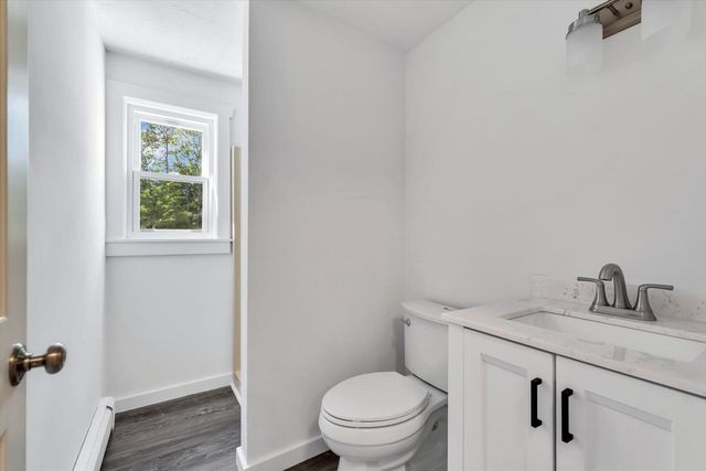 3 Viber Lane 1, Teaticket, MA 02536