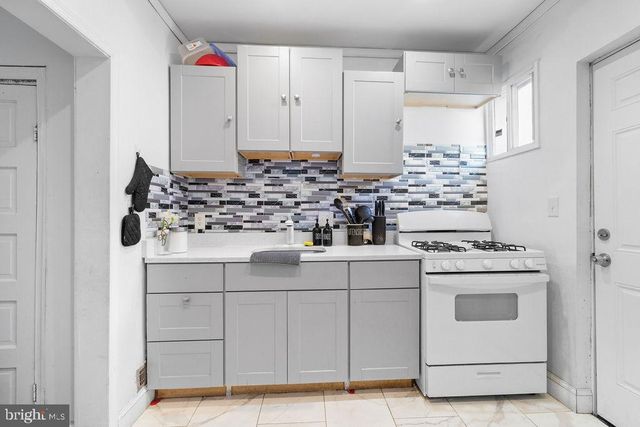 3014 RAYNER AVE, Baltimore, MD 21216