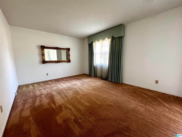 608 MEADOW PLACE, Gardendale, AL 35071