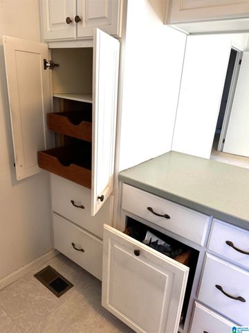 608 MEADOW PLACE, Gardendale, AL 35071