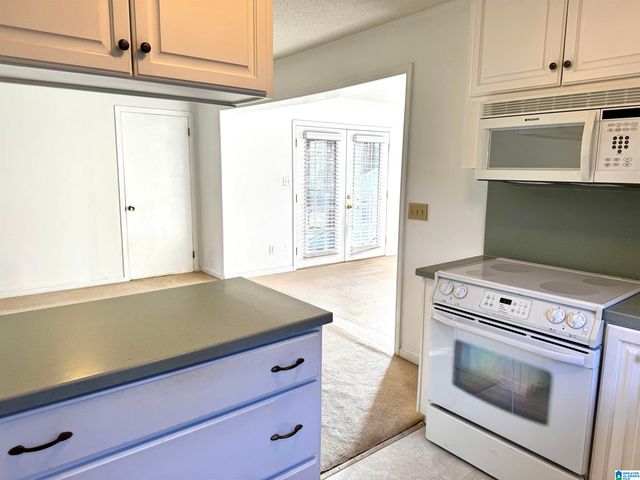 608 MEADOW PLACE, Gardendale, AL 35071