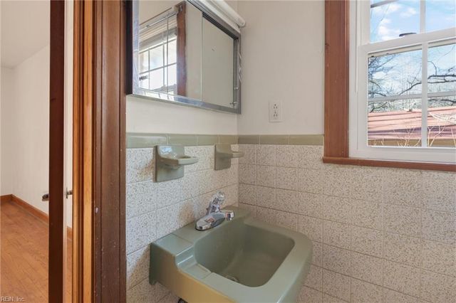 207 Beechwood DR, Suffolk, VA 23434