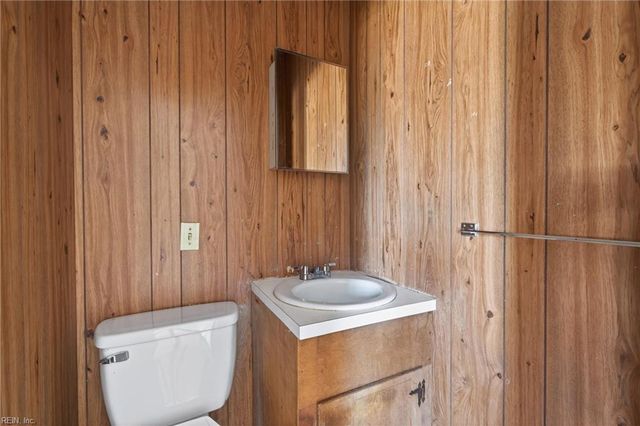 207 Beechwood DR, Suffolk, VA 23434