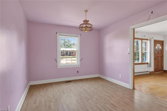 207 Beechwood DR, Suffolk, VA 23434