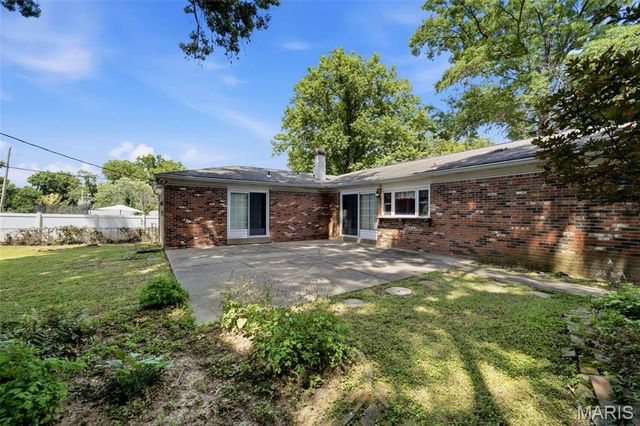 5615 Wieland Drive, St Louis, MO 63128