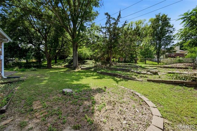 5615 Wieland Drive, St Louis, MO 63128