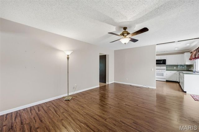 5615 Wieland Drive, St Louis, MO 63128