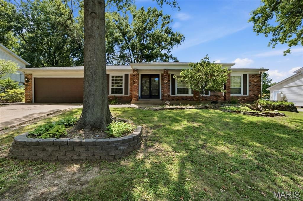 5615 Wieland Drive, St Louis, MO 63128