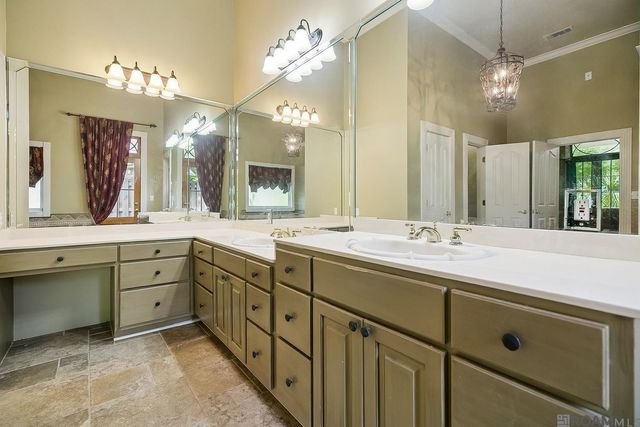 11901 Foxshire Ct, Baton Rouge, LA 70815