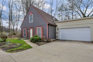 2210 Pine Tree Ln #23 Lane 23, Twinsburg, OH 44087