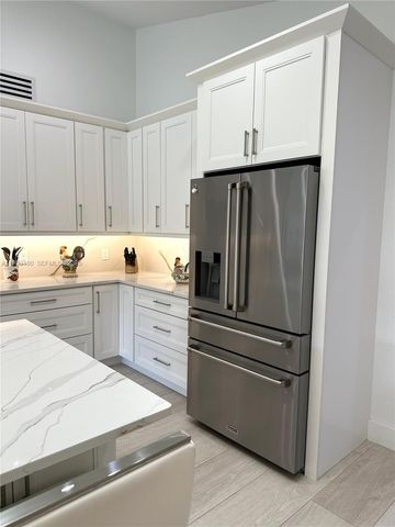 2 Alnwick Rd, Palm Beach Gardens, FL 33418