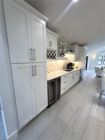 2 Alnwick Rd, Palm Beach Gardens, FL 33418