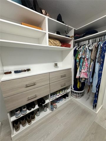 2 Alnwick Rd, Palm Beach Gardens, FL 33418