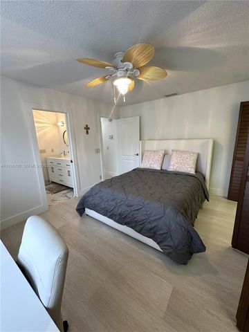 2 Alnwick Rd, Palm Beach Gardens, FL 33418