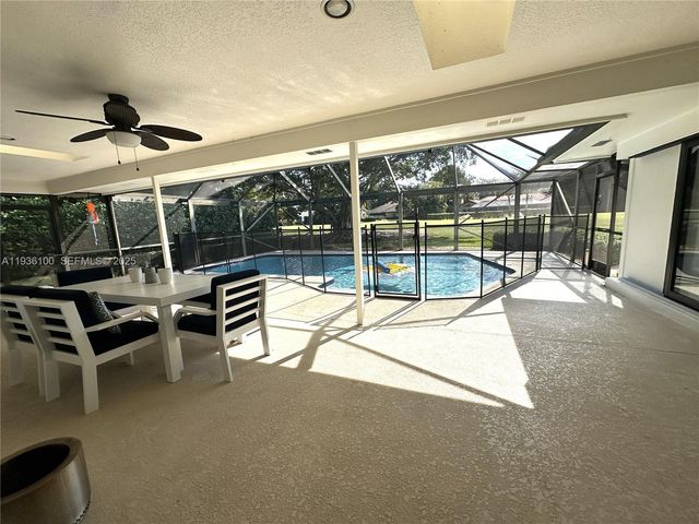 2 Alnwick Rd, Palm Beach Gardens, FL 33418