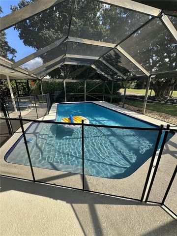 2 Alnwick Rd, Palm Beach Gardens, FL 33418