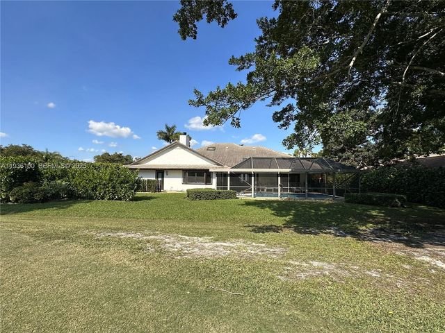 2 Alnwick Rd, Palm Beach Gardens, FL 33418