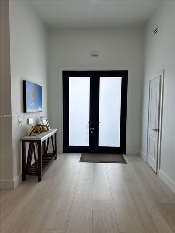 2 Alnwick Rd, Palm Beach Gardens, FL 33418