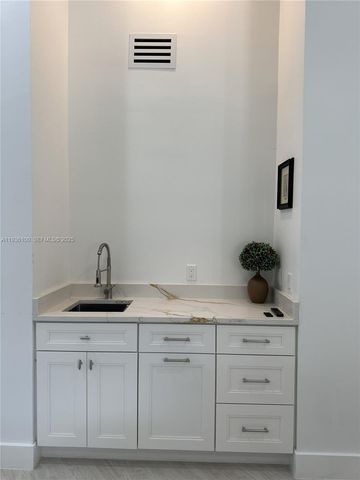 2 Alnwick Rd, Palm Beach Gardens, FL 33418