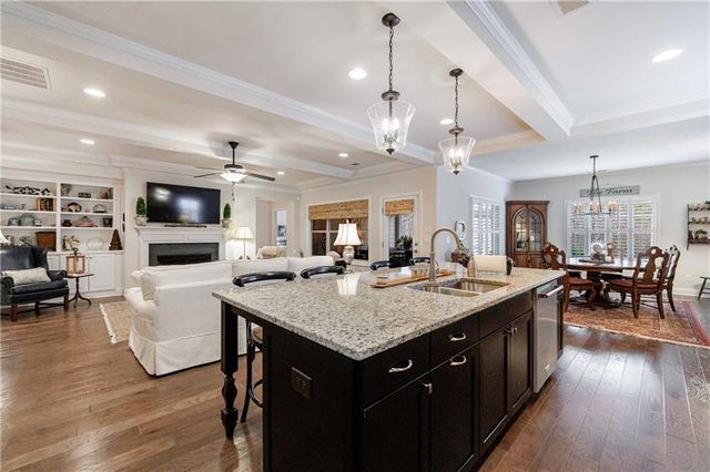 137 Sweetbriar Farms Road, Woodstock, GA 30188