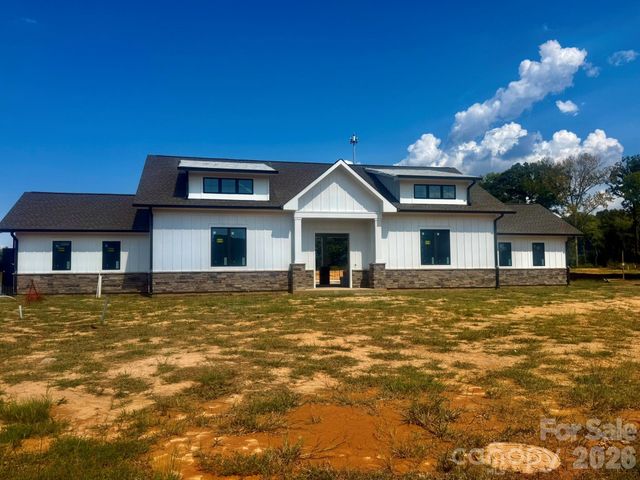 2181 Caravan Lane, Stanley, NC 28164