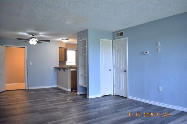 1011 Ennis Joslin, Corpus Christi, TX 78412