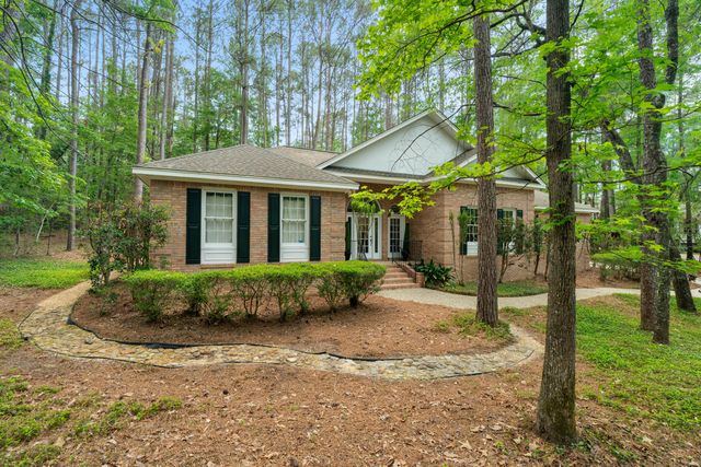 28 Canebrake Blvd., Hattiesburg, MS 39402