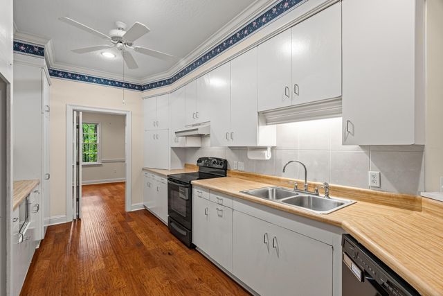 28 Canebrake Blvd., Hattiesburg, MS 39402