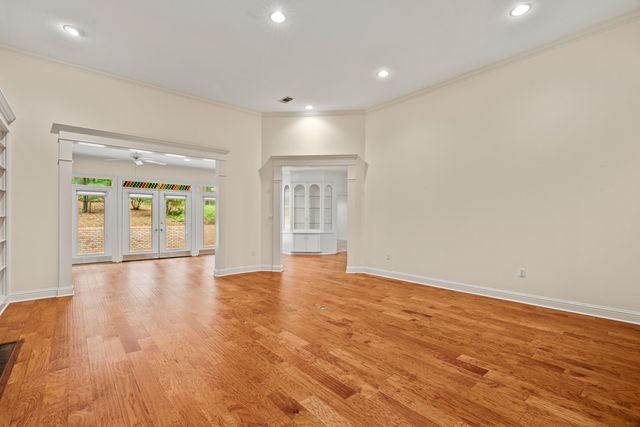 28 Canebrake Blvd., Hattiesburg, MS 39402
