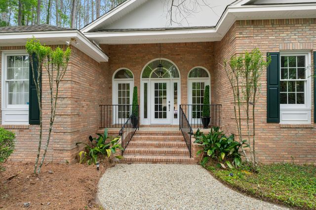 28 Canebrake Blvd., Hattiesburg, MS 39402