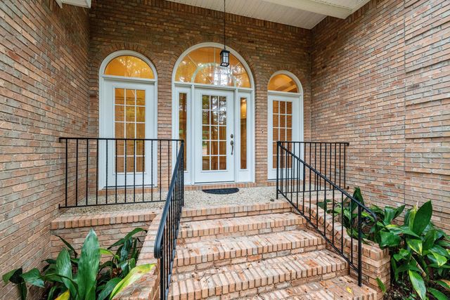 28 Canebrake Blvd., Hattiesburg, MS 39402
