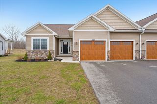 5121 Red Oak Lane, Batavia, NY 14020