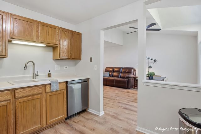 386 Crystal Ridge Drive 386, Crystal Lake, IL 60012